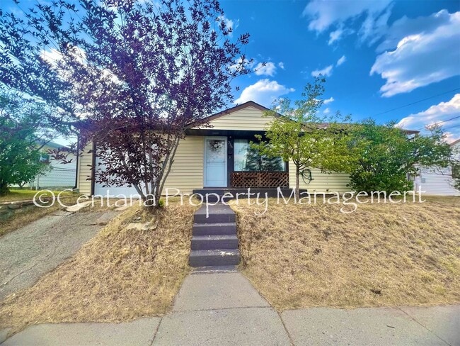 Photo - 715 8th St