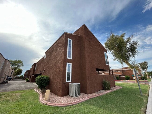Photo - 2699 E Silk Oak Dr