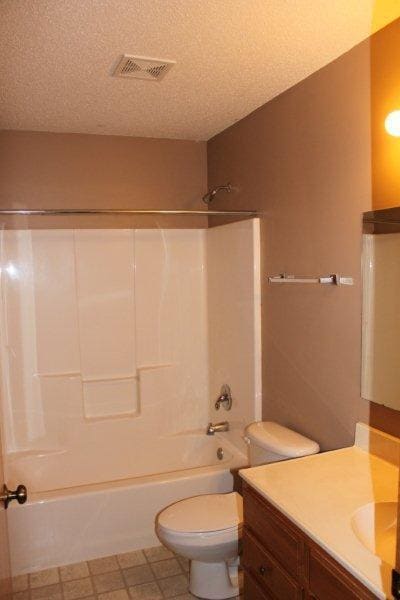 Photo - 3 Bedrooms, 1 Bathroom Single Family Home on End in Brainerd, MN w/2 car attached garage