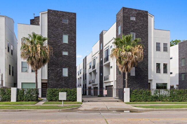 Building Photo - 1617 Wheeler Ave