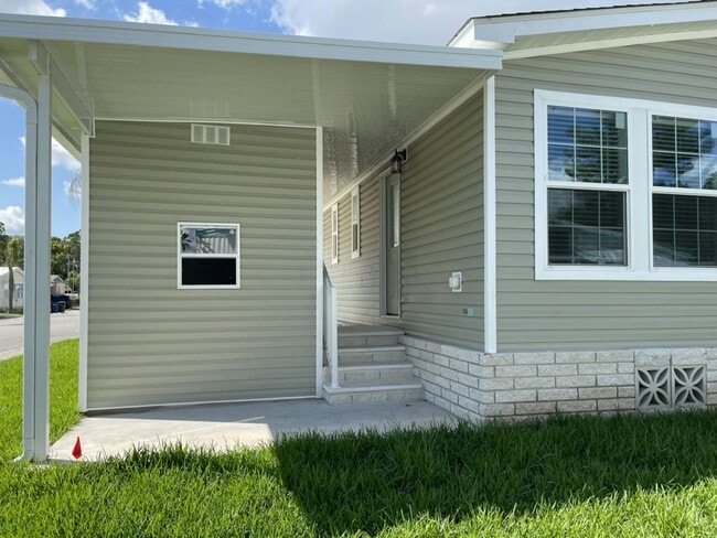 Building Photo - 15666 49th St N Rental