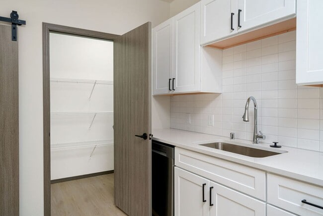 The Vistas Apartments at Beacon Hill