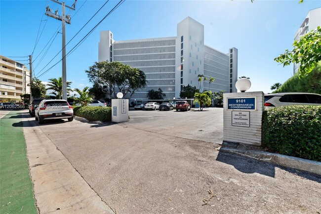 Photo - 9101 E Bay Harbor Dr Unit 204