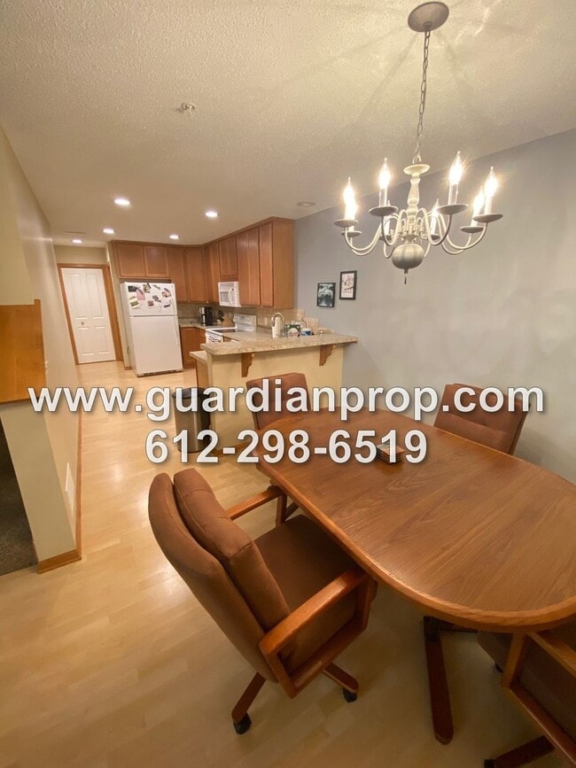 Photo - Lino Lakes Townhouse Available June 1, Open Floor Plan, Vaulted Ceilings, Fireplace, Loft, 2 Car ...