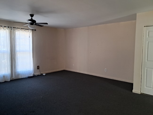 Photo - 6312 Lake Rd