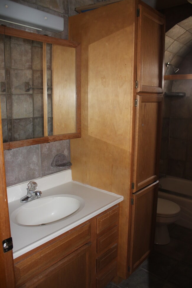127 Hanks Dr Unidad 127 Hanks Dr. #7