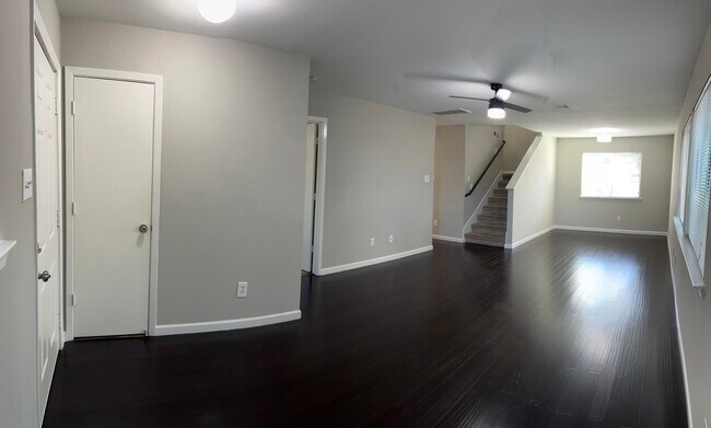 Photo - 11711 Chanteloup Dr