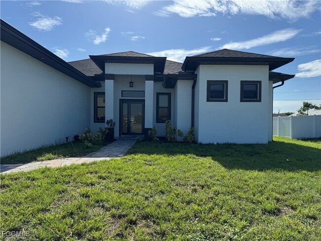 Building Photo - 707 NE Juanita Pl Rental