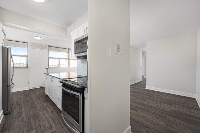 Photo - 1970 Fowler Dr