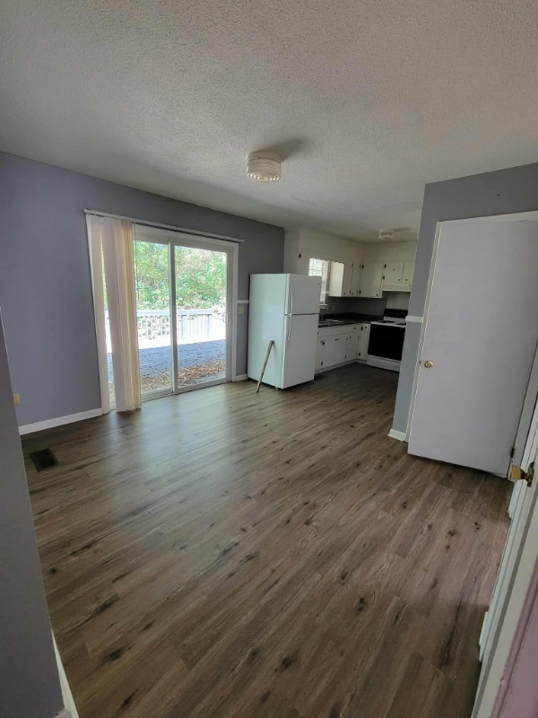 Photo - 213 Hilltop Dr