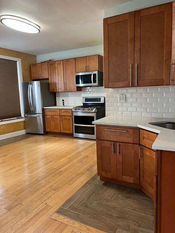 Photo - 546 Congress Ave