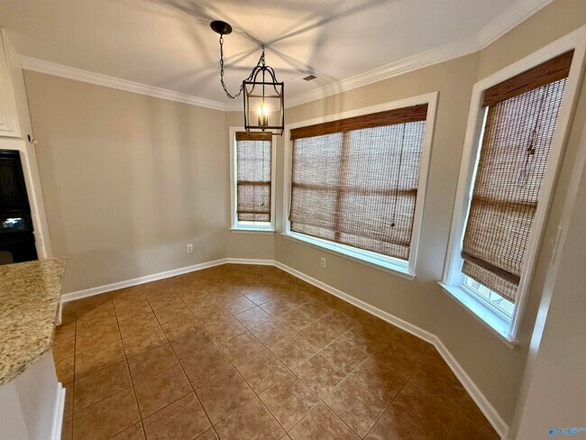 Photo - 122 Wyeth Dr