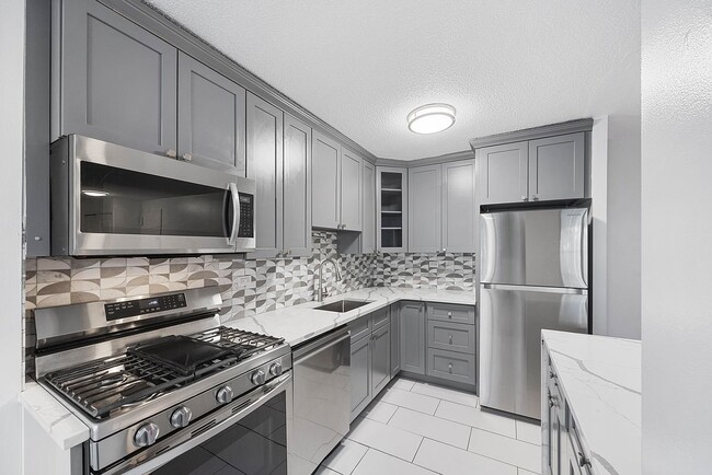 Photo - 2550 Olinville Ave