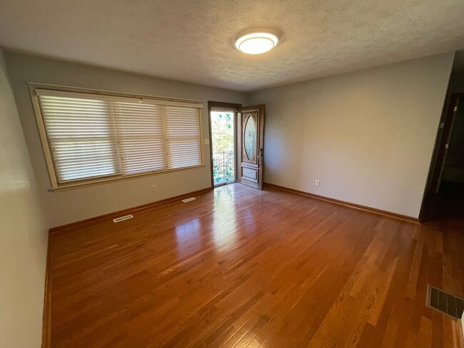 Photo - 2-3 Bedroom house with 2 bathrooms and garage