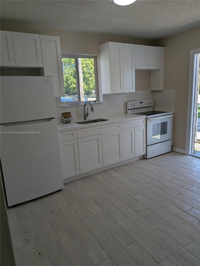 Photo - 1908 NW 17th St Unit 1908