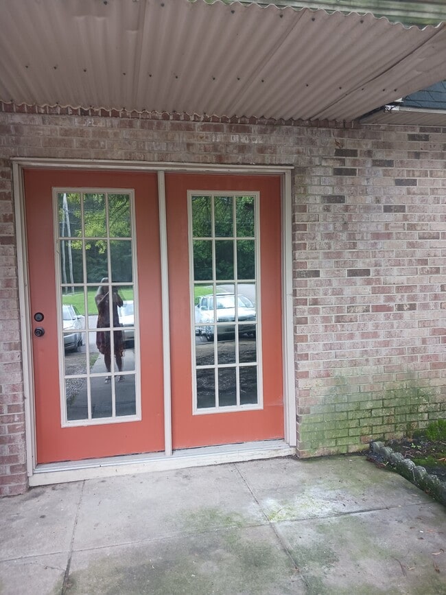 Building Photo - 713 Springfield Rd Rental