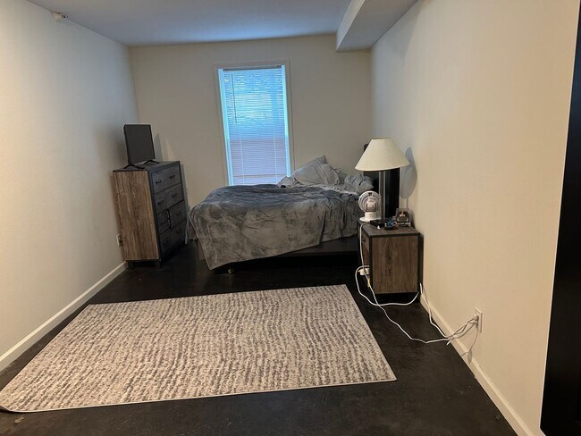 807 N Walnut St Unidad 1
