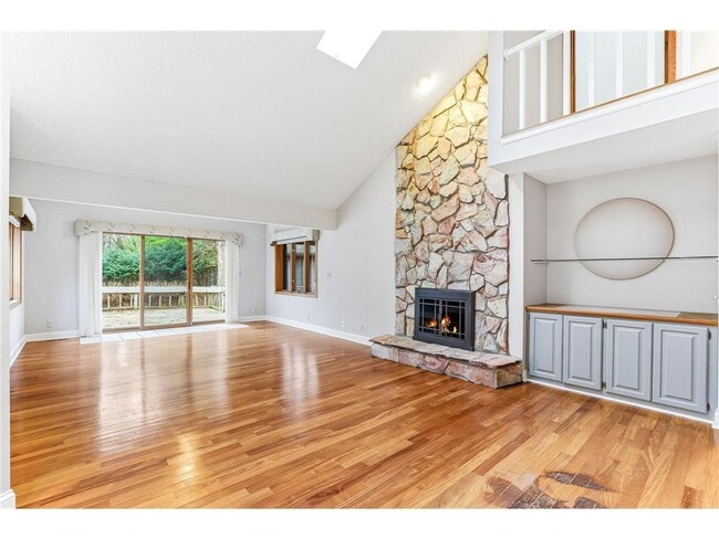 Photo - 5880 Christmas Lake Rd