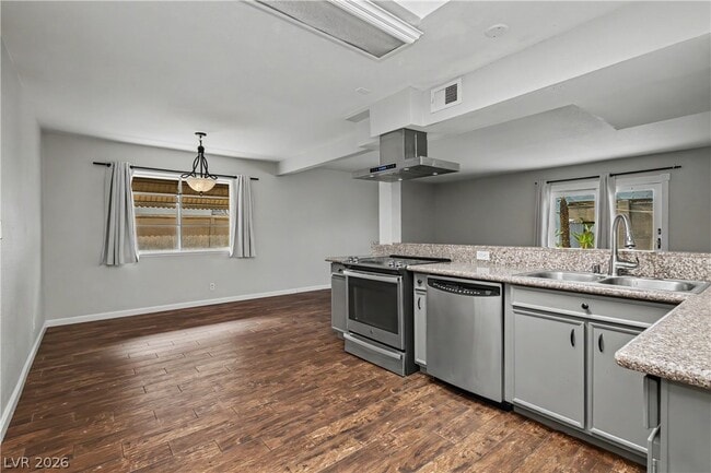 Photo - 6908 Kinkenon Dr