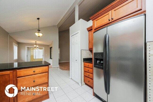 Photo - 857 Heather Glen Cir