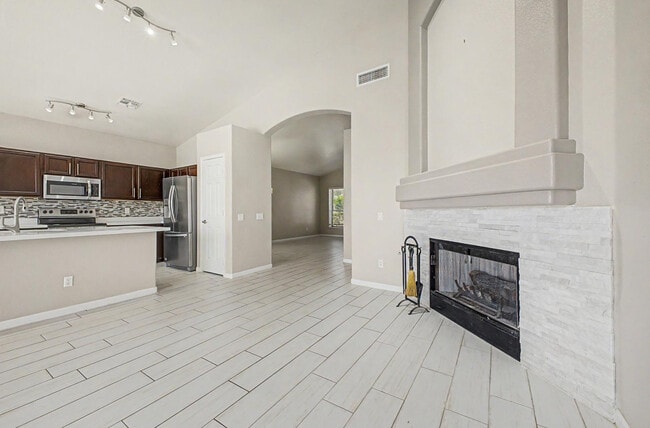 Photo - 1331 W Blue Ridge Ct