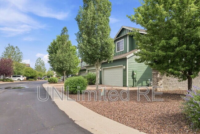 9132 W Arden Ln