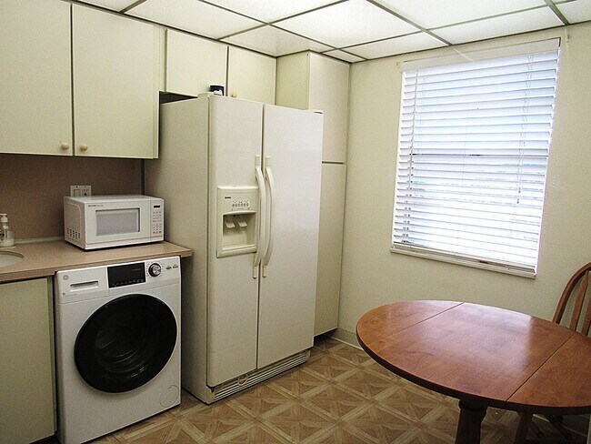 Photo - 120 Lake Meryl Dr Unidad 224