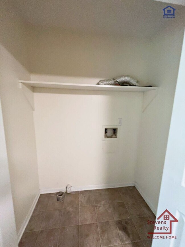 Photo - 313 Oriole Dr Unit F5