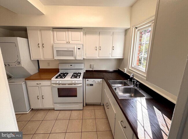 Photo - 1643 Preston Rd