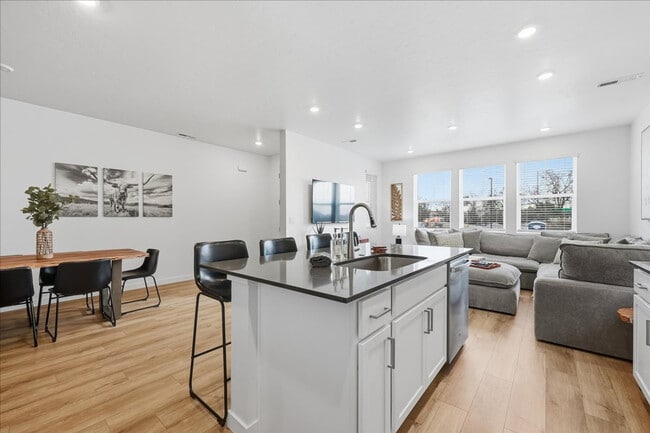 Photo - 4226 W Perspective St Unidad ID1364160P