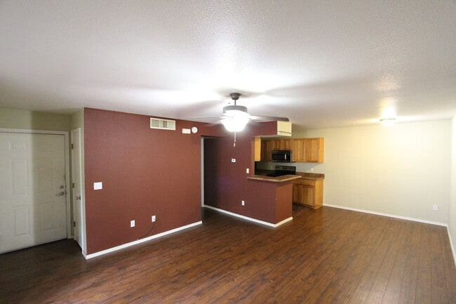 Building Photo - Quiet Arbors Condo Near NAU | 1 Bed + 1 Bath | Hardwood Floors | Private Balcony Unit 8-163
