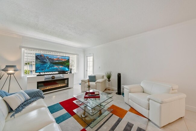 Photo - 2581 Garden Dr N Unit 206