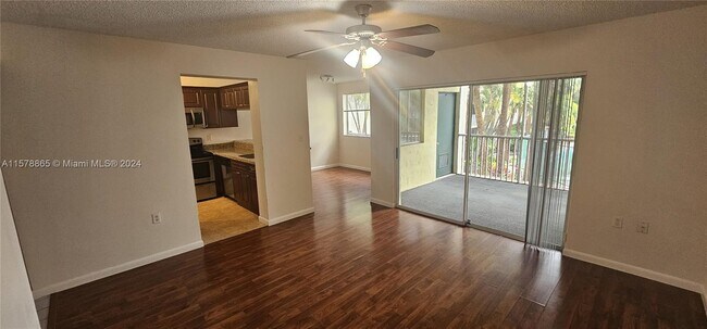 Photo - 16203 Glenmoor Dr Unidad 16203