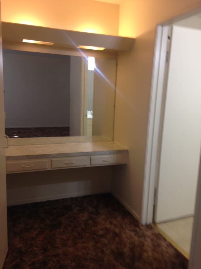 Building Photo - 1514 Lincoln Blvd Unit 20 Rental