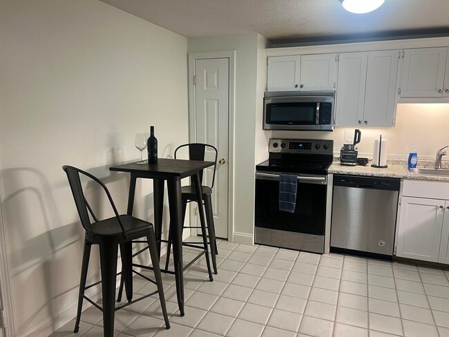 Photo - 402 White Cedar Blvd