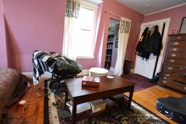 Photo - 16 Greylock Rd Unit 4