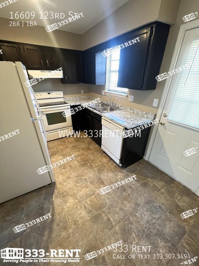 Photo - 16609 W 123rd St