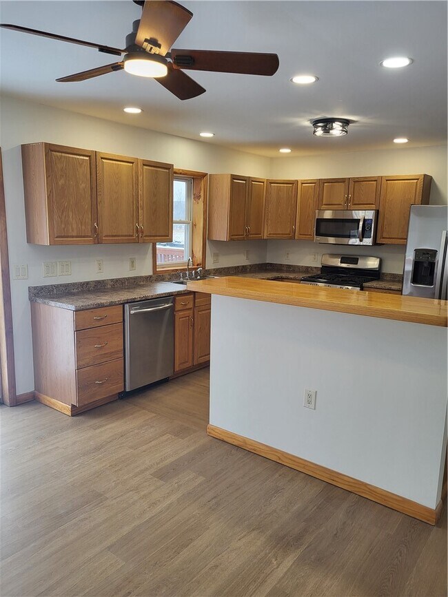 Photo - 4199 W Hill Rd