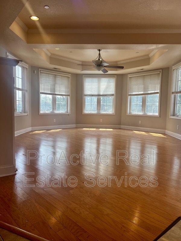 Photo - 2932 E Virginia Beach Blvd Condo