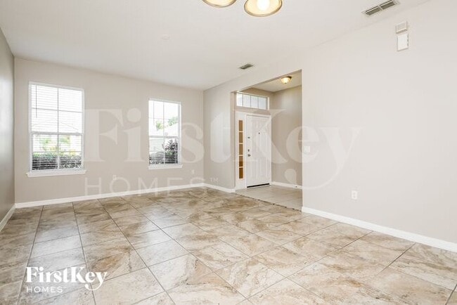 Photo - 763 Hacienda Cir