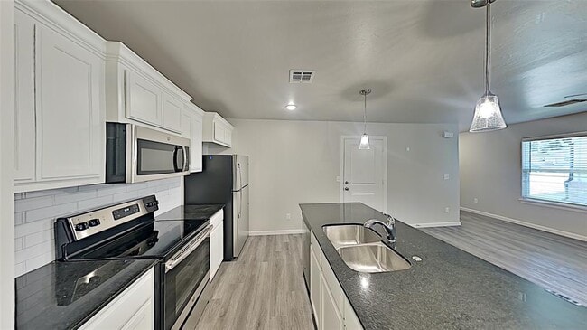 Photo - 11218 Burnham Ave