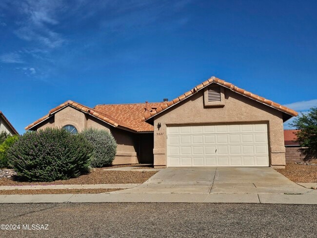 Building Photo - 9827 N Stone Creek Pl