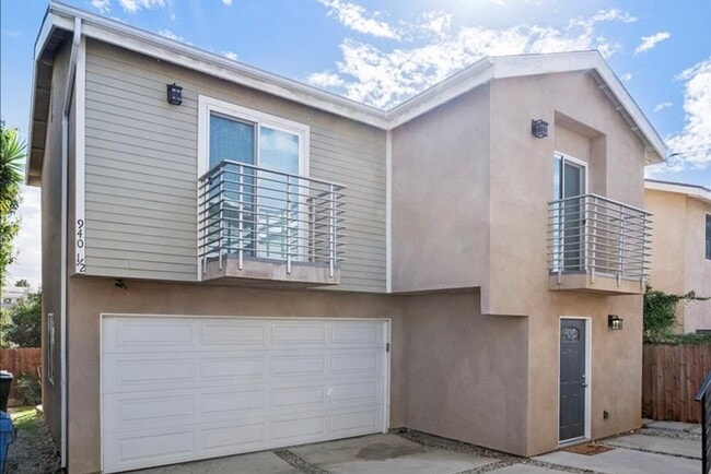 Building Photo - Modern Detached 3 Bedroom House with Private 2 Car Garage and Patio