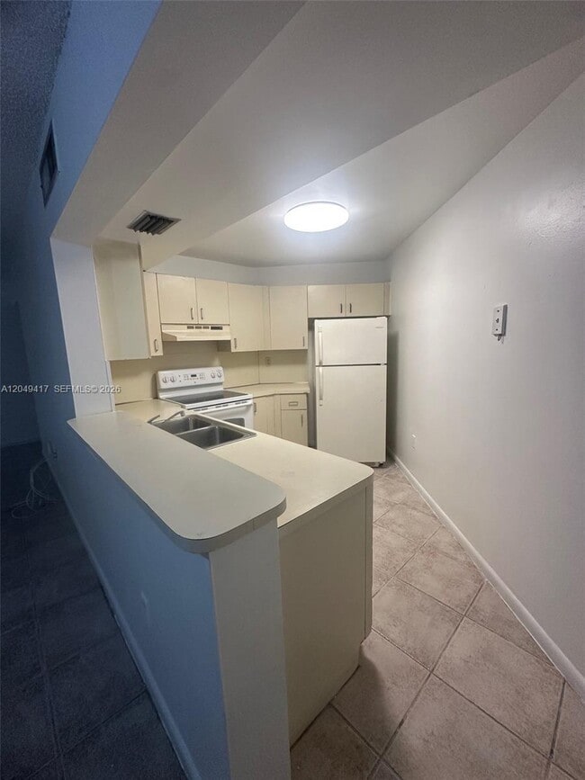 9741 Fontainebleau Blvd