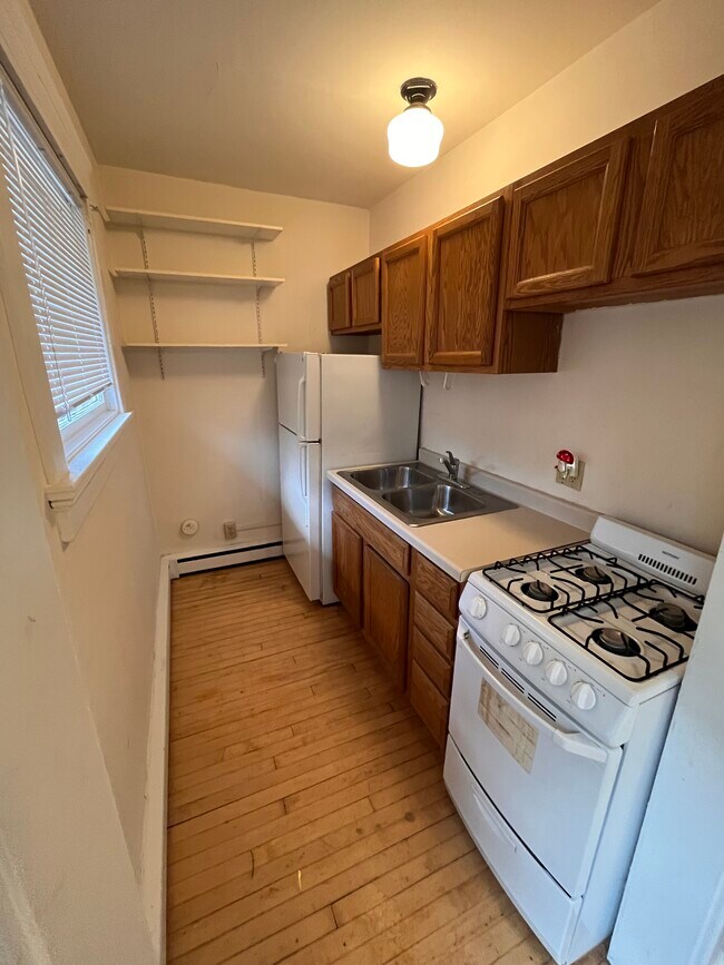 Photo - 125 E Gorham St