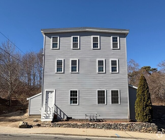 Building Photo - 45 Cherry St Rental