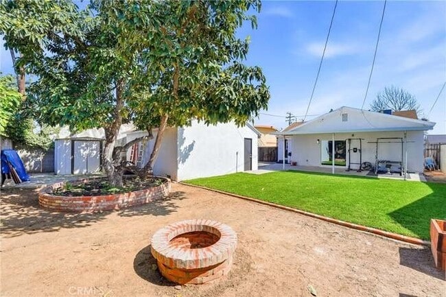Photo - 329 Catalpa Ave