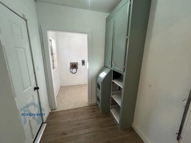 Photo - 502 Jefferson Pl