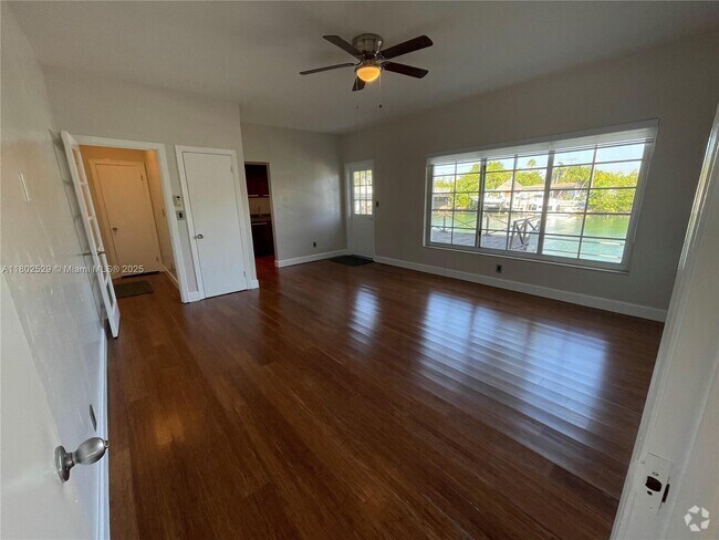 Building Photo - 2133 Calais Dr Unit 4 Rental