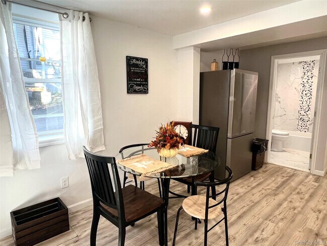 Photo - 126 W Main St